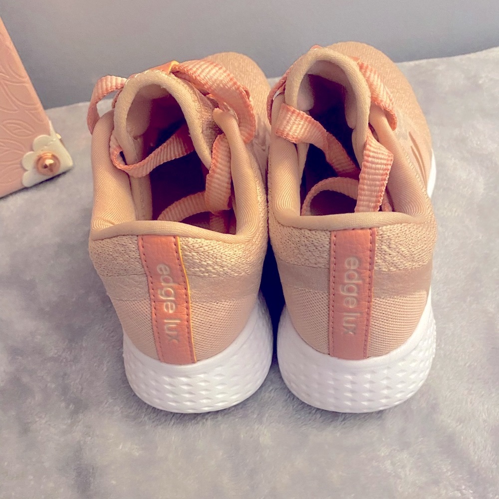 Adidas edge lux prime green apricot/peach colored running shoe. Never worn - Picture 2 of 5